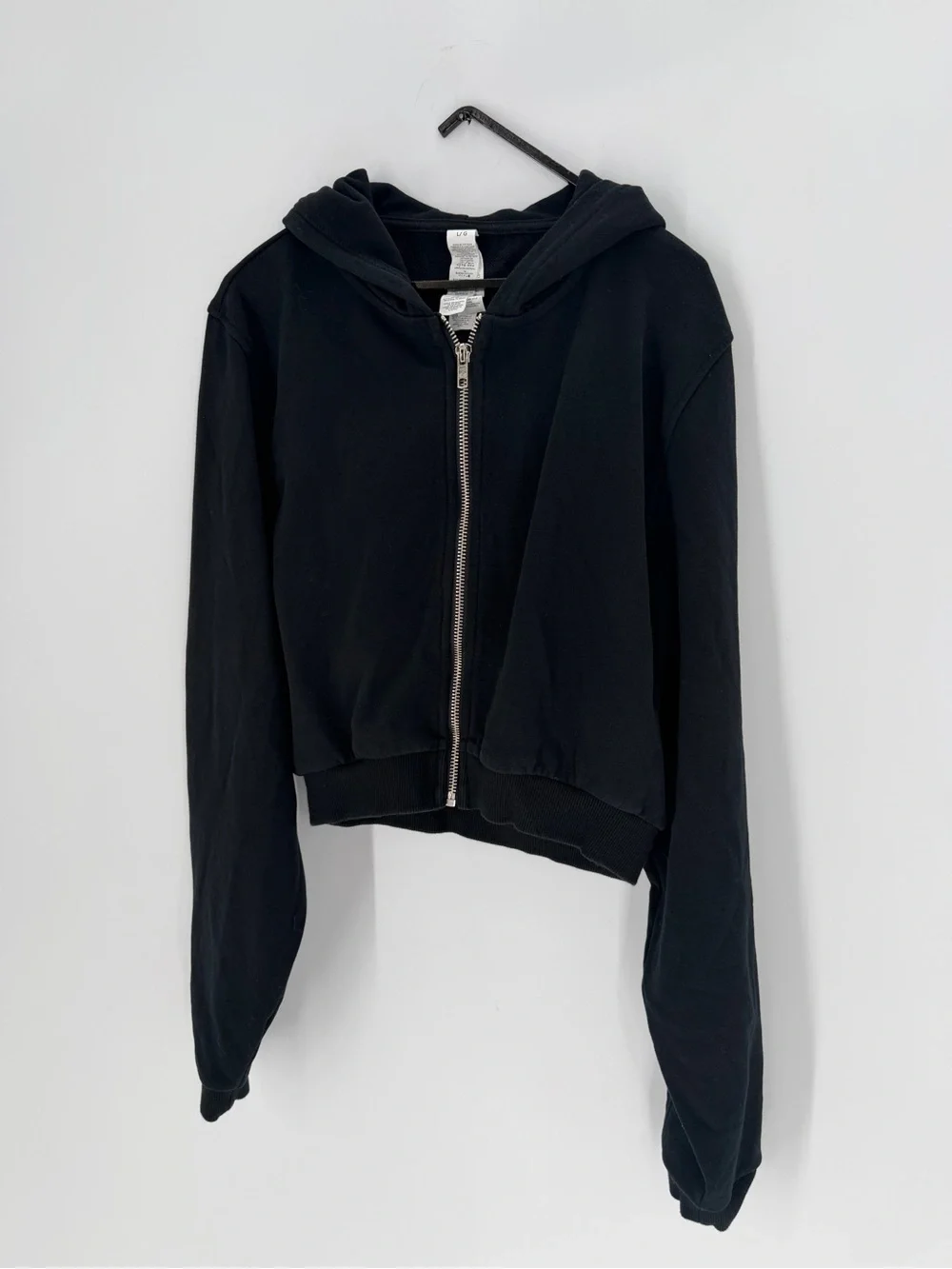 Alo Yoga Sweet Escape Cropped Zip Up Hoodie In Black